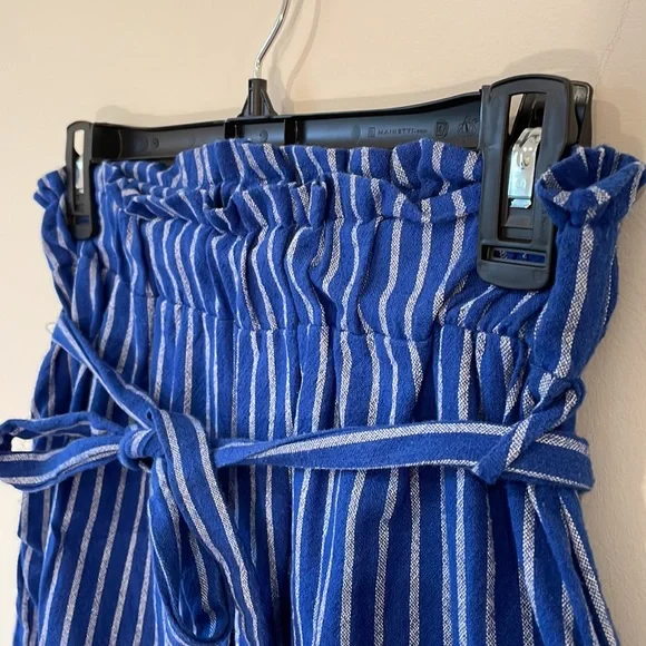 Women's Everly Blue & White Pinstripe Cotton Casual High Waist Pocket Shorts - Picture 6 of 9